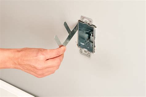 cutting drywall for junction box|cutting in electrical box installation.